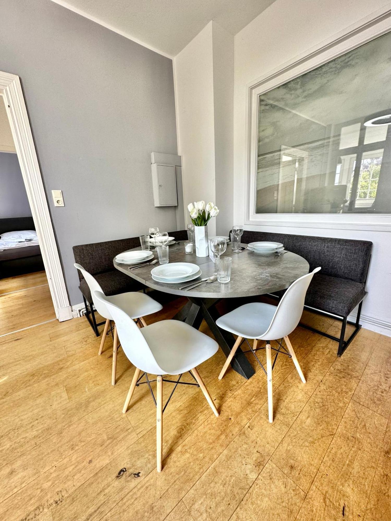 Geraeumiges City-Apartment Mit 2 Badezimmer Und Parkplaetzen D46-Og Olsztyn Bagian luar foto